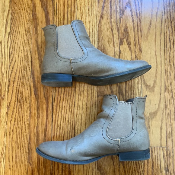 Old Navy Shoes | Chelsea Boots | Color: Gray | Size: 8 | Julez3991's Closet